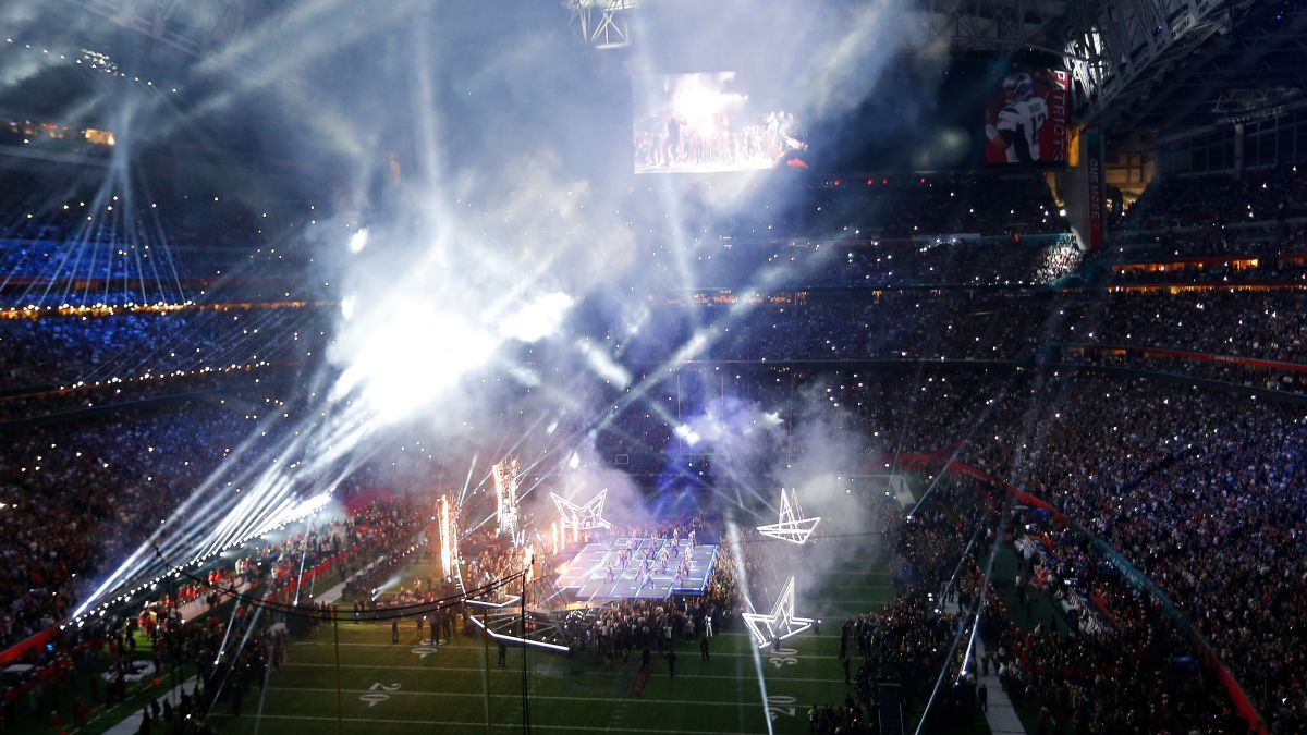 Five artists must play Half-Time Show in Super Bowl